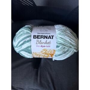 Bernat Blanket Tie Dye-Ish Yarn "Mossy Hills" 10.5oz/300g/220yds #6 Bulky